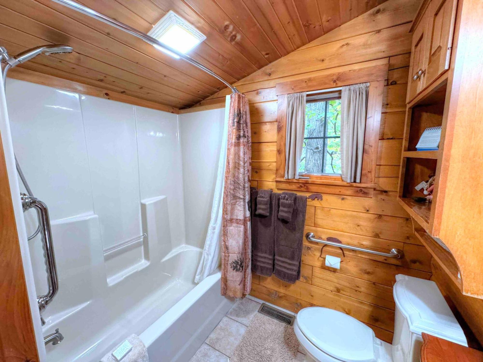 Ferngully Creek Cabins 米勒斯堡 外观 照片